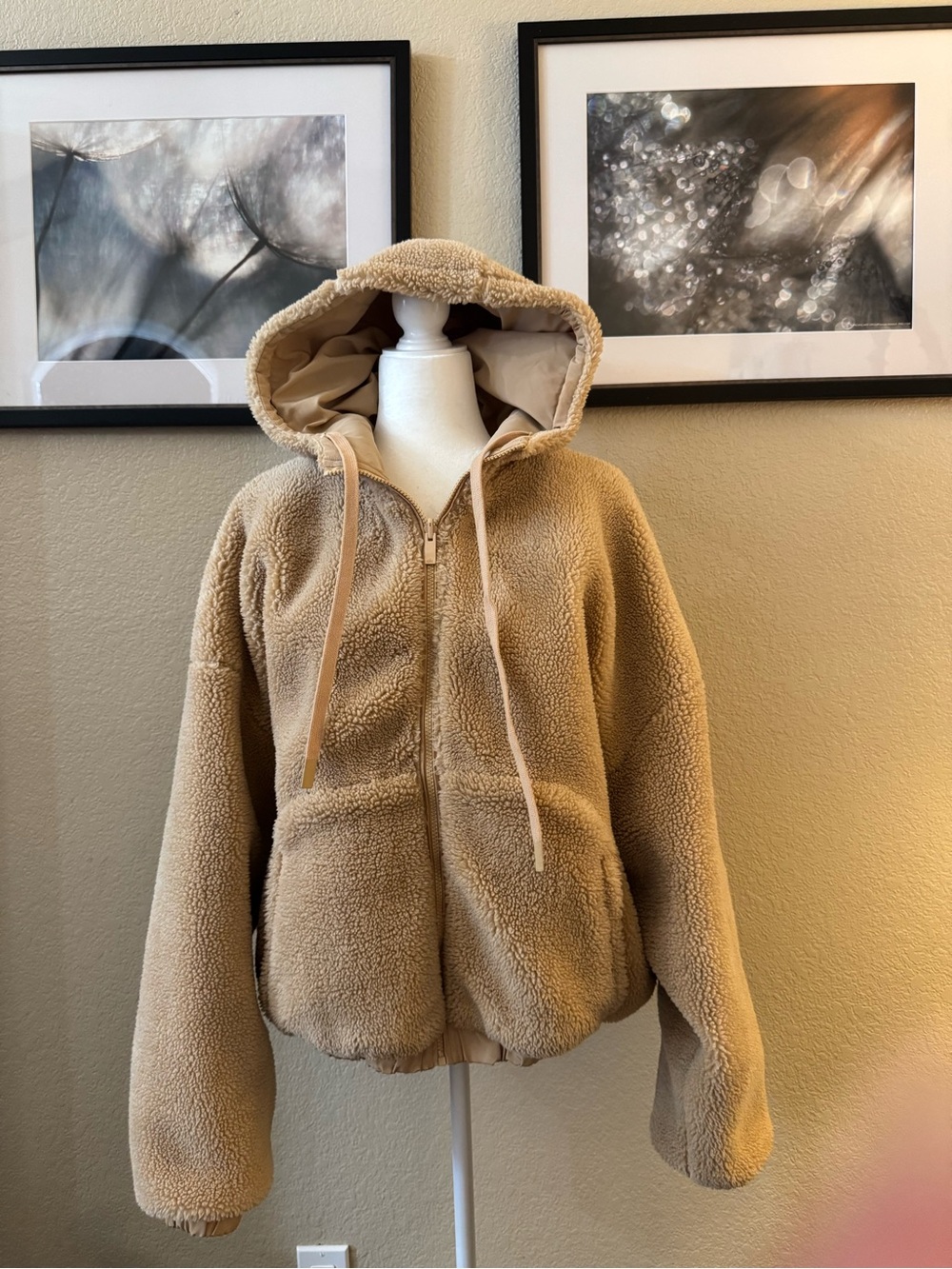 ALO Yoga Oversized Sherpa Teddy Fleece Hooded Jacket Tan Beige M/L VGUC